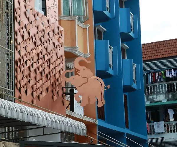 The Lol Elephant * Bangkok